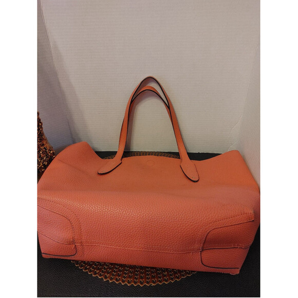 Libby Edelman Tote - Picture 6 of 8